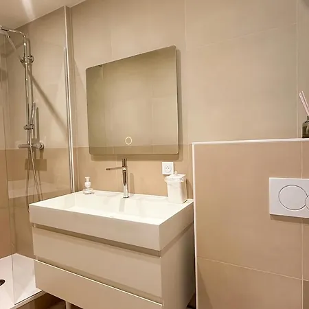 Appartement Avec Jacuzzi Et Vue Sur Pyramide Vienne (Isere)